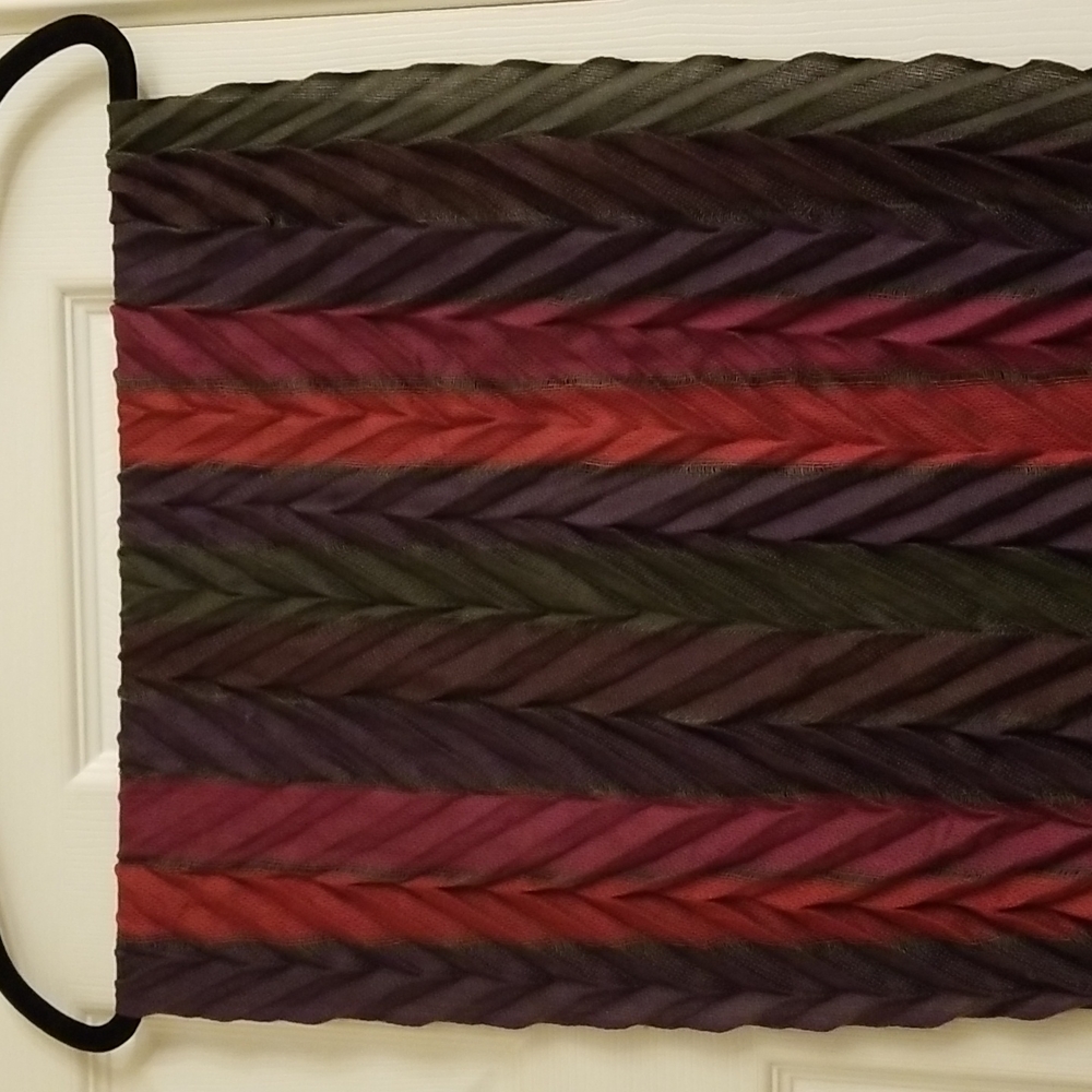 $5 ITEM. Nice multi colored scarf. MUST BUNDLE WITH OTHER ITEMS - Picture 6 of 8